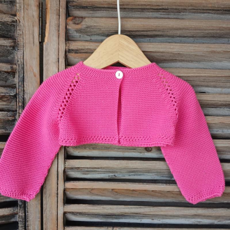 CHAQUETA CORTA CALADA HOMBROS